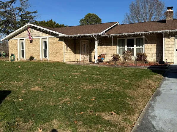 1800 Winter Park Ct, Virginia Beach, VA 23453
