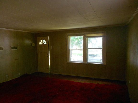 2nd image of 606 W Mason Ave