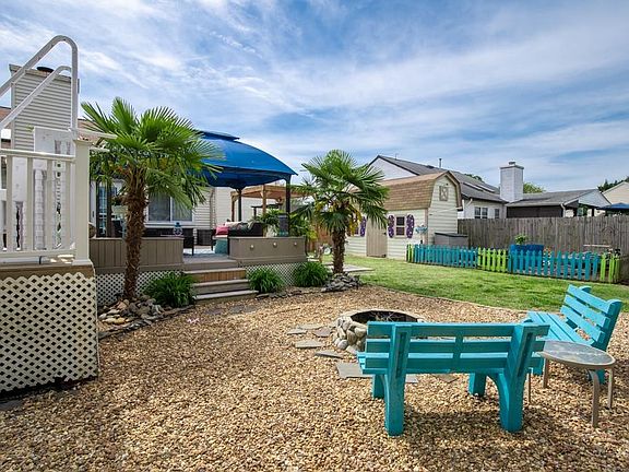 3rd image of 2180 Teasdale Dr