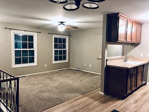 5th image of 2871 Glenwood Ct