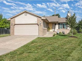 1715 N Sugarberry Ct, Andover, KS 67002