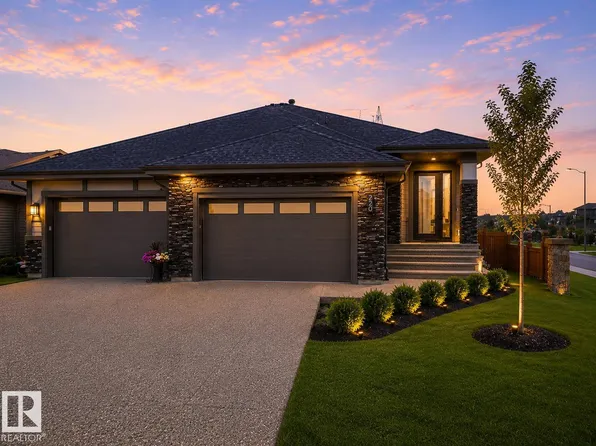 220 Hays Ridge Blvd SW, Edmonton, AB T6W 4G6