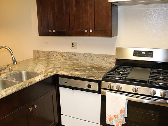 3rd image of 162 Casuda Canyon Dr APT B