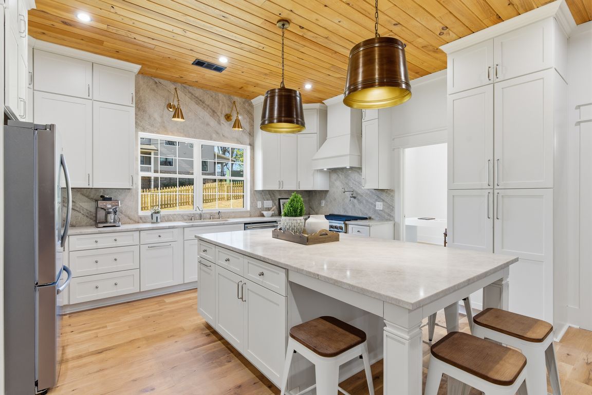 next background image