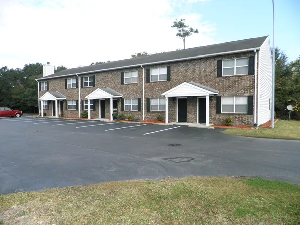 3320 Bridges St APT 1-12, Morehead City, NC 28557