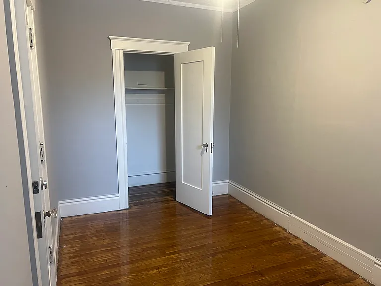 15 Irving St #3L — Photo 6