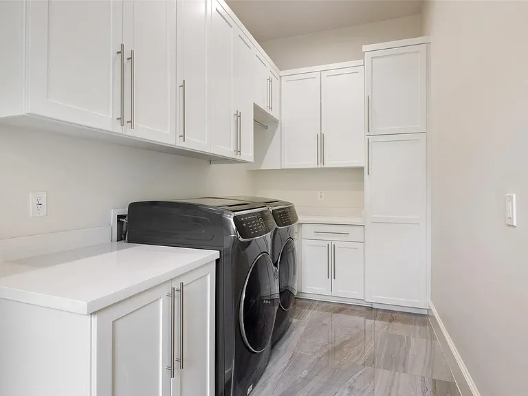 4709 Pecan Chase — Photo 30