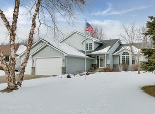 5810 Three Oaks Ave, Maple Plain, MN 55359