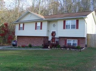 4645 Woodcliff Dr, Kingsport, TN 37664