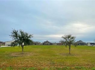 Commanche Ct, Thibodaux, LA 70301