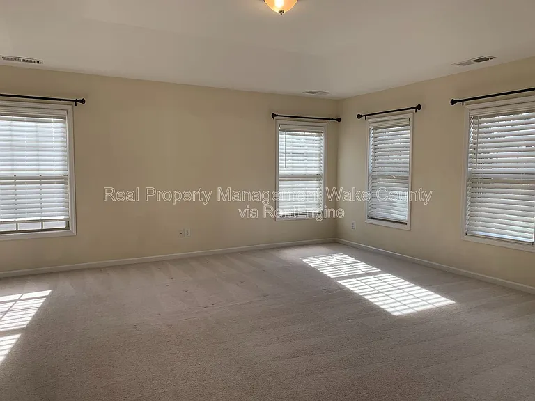 512 Sandy Whispers Pl — Photo 34