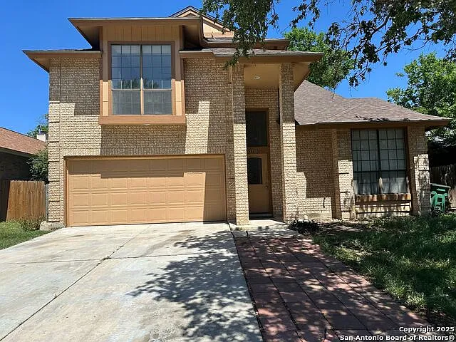 3 bed, 2.5 bath, 2125 sqft, $2,095 — Photo 1