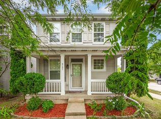 2121 Union Mill Dr, Aurora, IL 60503