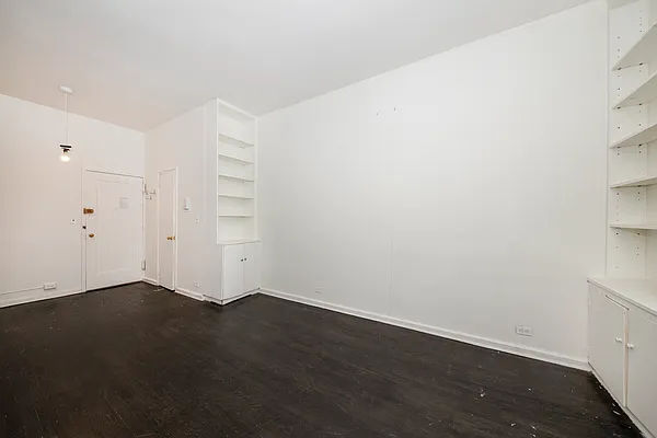 Rented by Compass | media 9