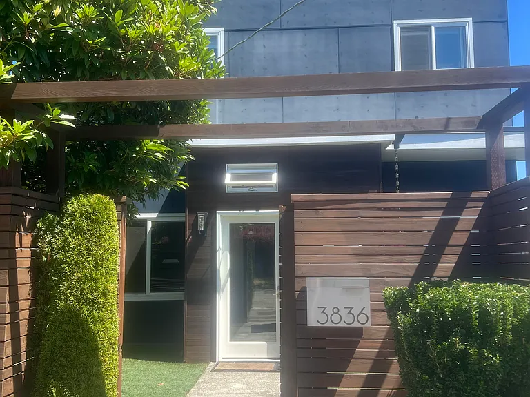 3836 34th Ave SW — Photo 3