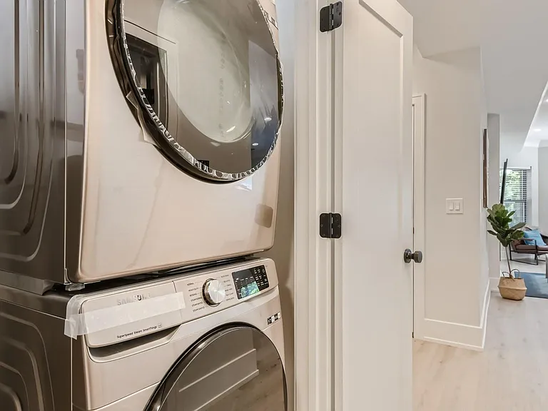 1420 W Winnemac Ave #1 — Photo 23