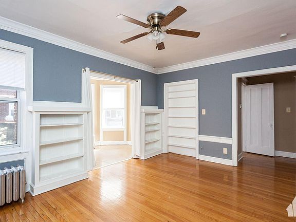 3rd image of 835 W Cornelia Ave #1N