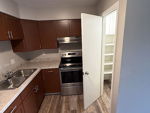 3rd image of 725 S 11th St APT 7