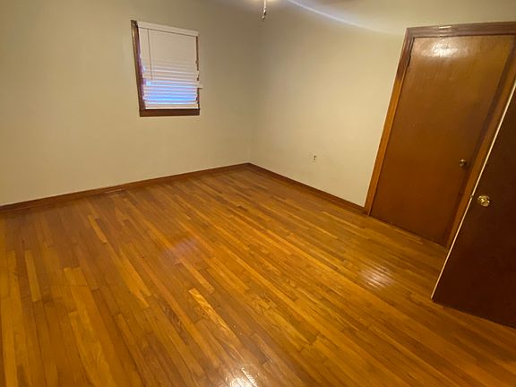 3rd image of 1632 Belden St