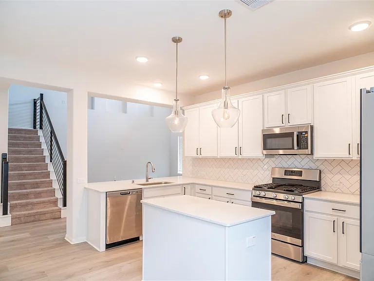 208 Cambria Green Ln — Photo 17