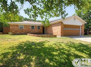 704 Chisholm Trl, Denton, TX 76209