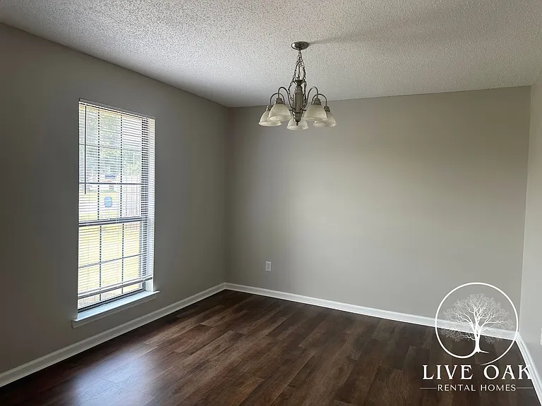 1304 Crossgate Ct — Photo 8