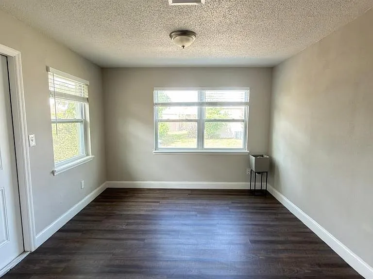 4226 Kelly Miller Ct — Photo 17