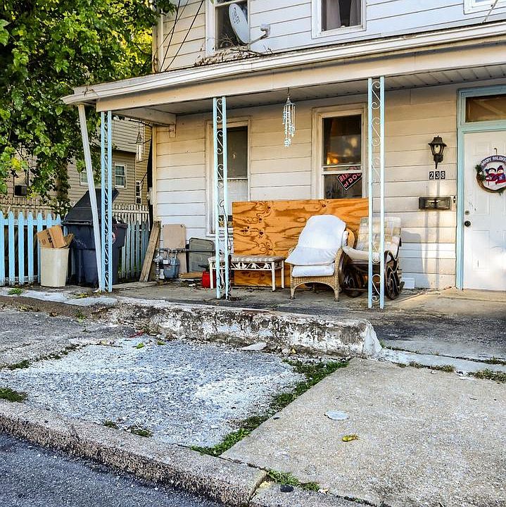 1st image of 238 Lincoln St