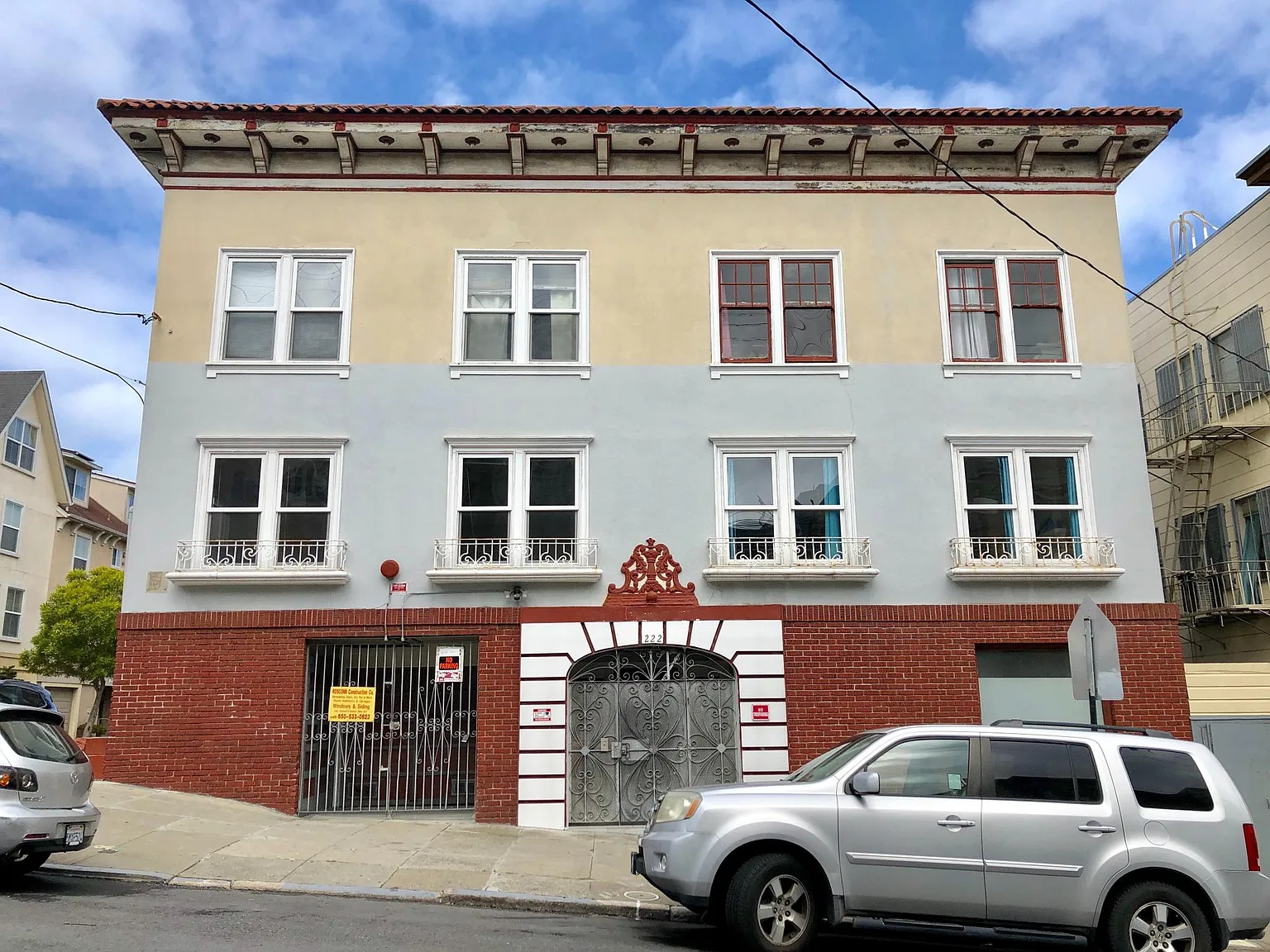 3 bed, $5,200 — Photo 1