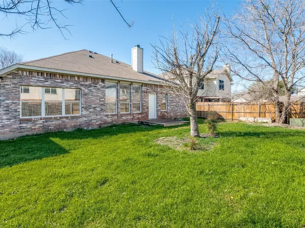 7305 Circle Dr, North Richland Hills, TX 76180