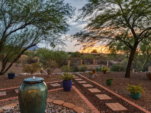 7865 N Via Laguna Niguel, Tucson, AZ 85743