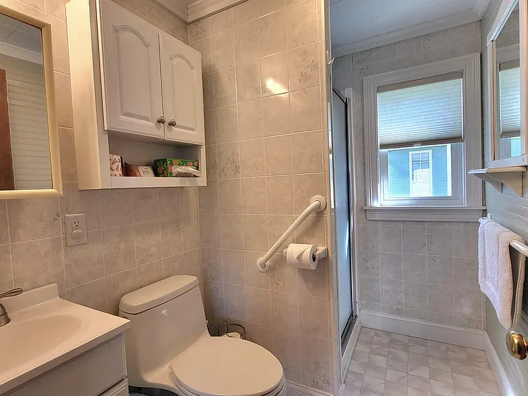 92 Bourne Ave — Photo 13