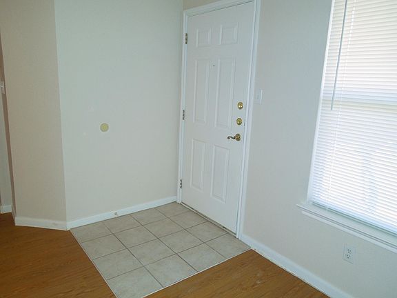 4th image of 2881 Southampton Way APT A