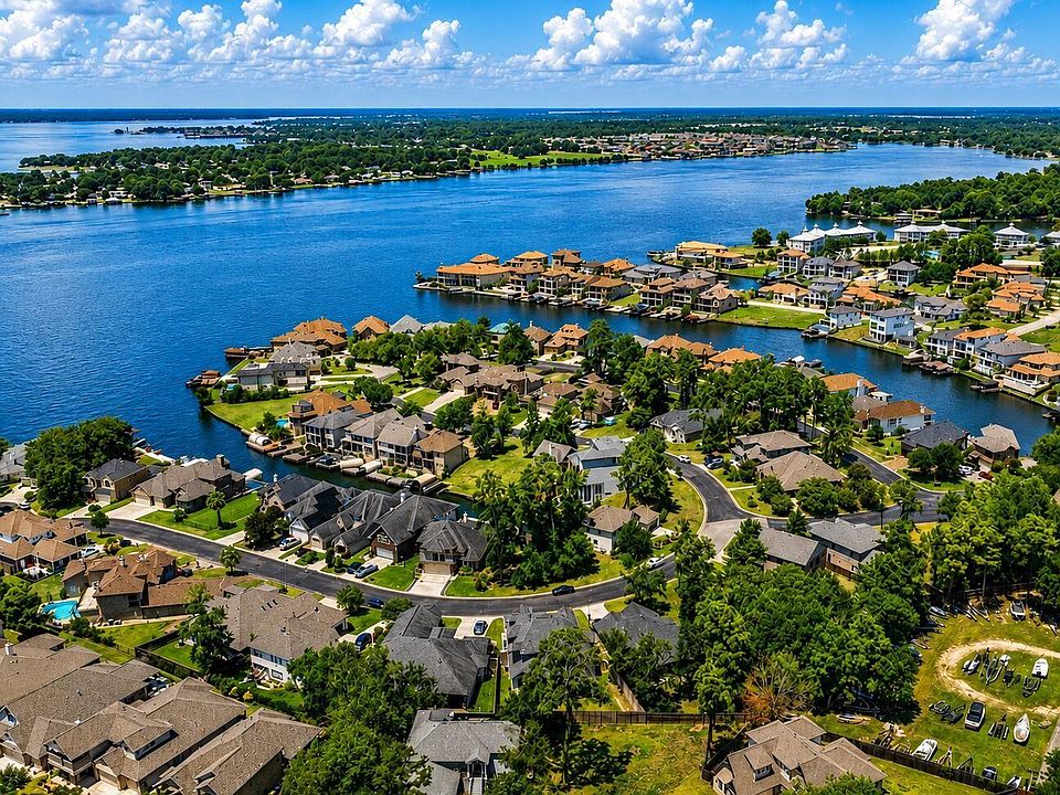 1st image of 12367 Pebble View Dr
