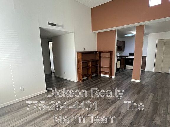 5th image of 1005 Baywood Dr APT B