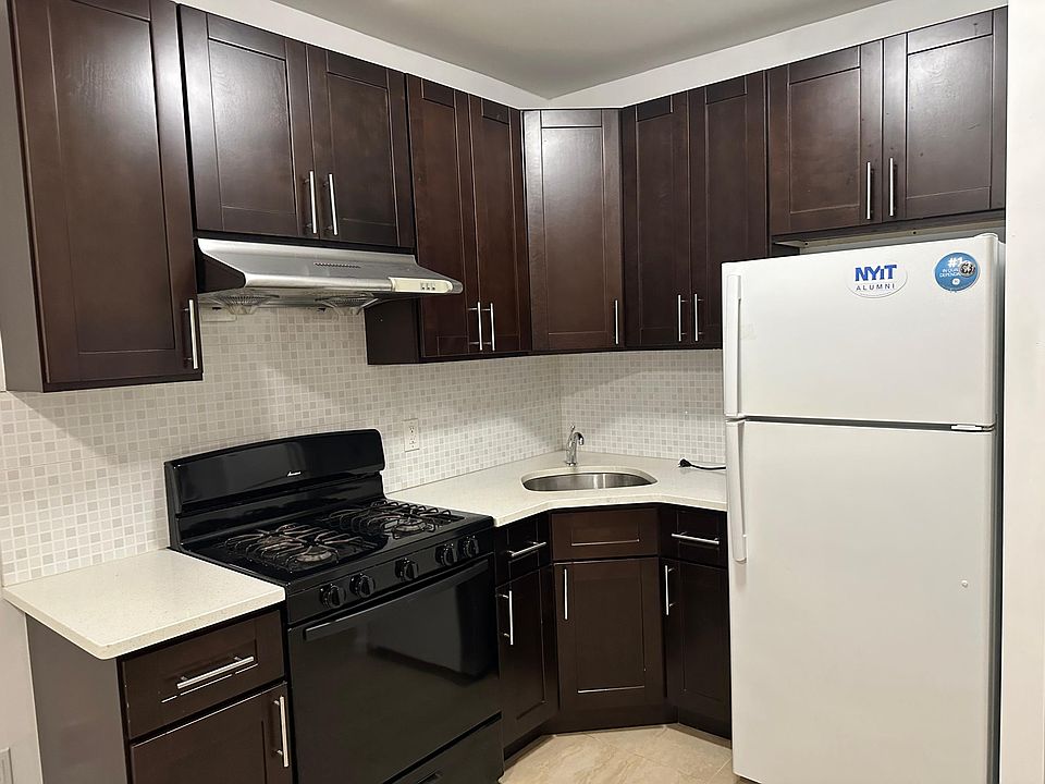 1st image of 46-72 Utopia Pkwy Floor 1