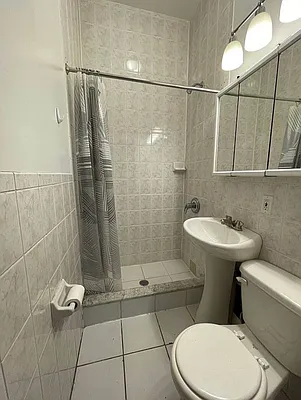 Rented by Bohemia Realty Group | media 8