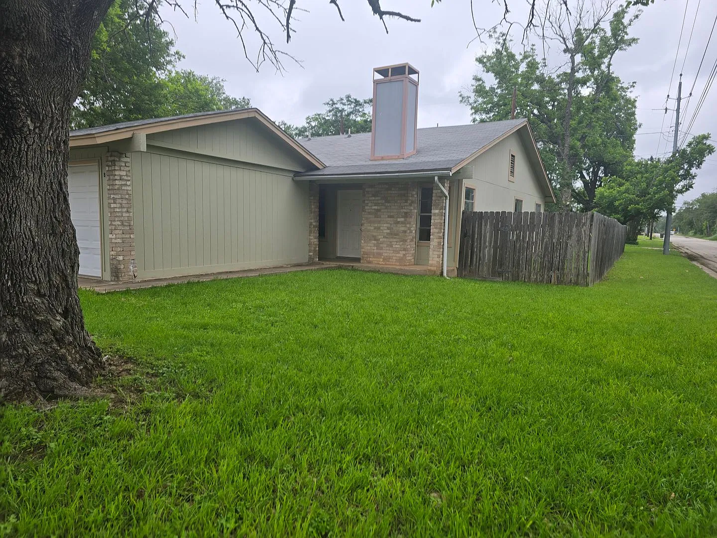 420 Vista West Court — Photo 2