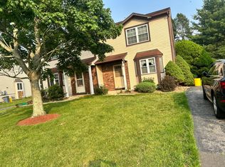 6 Marc Dr, Dayton, NJ 08810