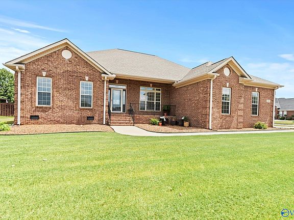 2nd image of 323 Spencer Lakes Dr