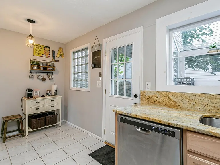 26 Pleasant Ave — Photo 19