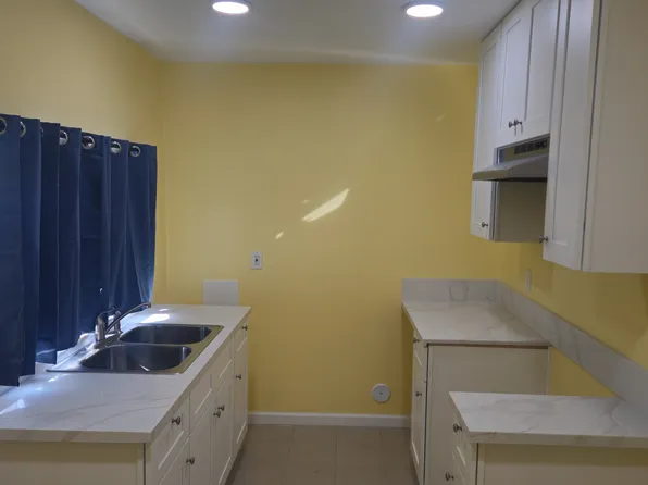 7531 Los Feliz Dr #A, Highland, CA 92346