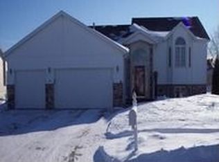 1222 46th Ave N, Fargo, ND 58102