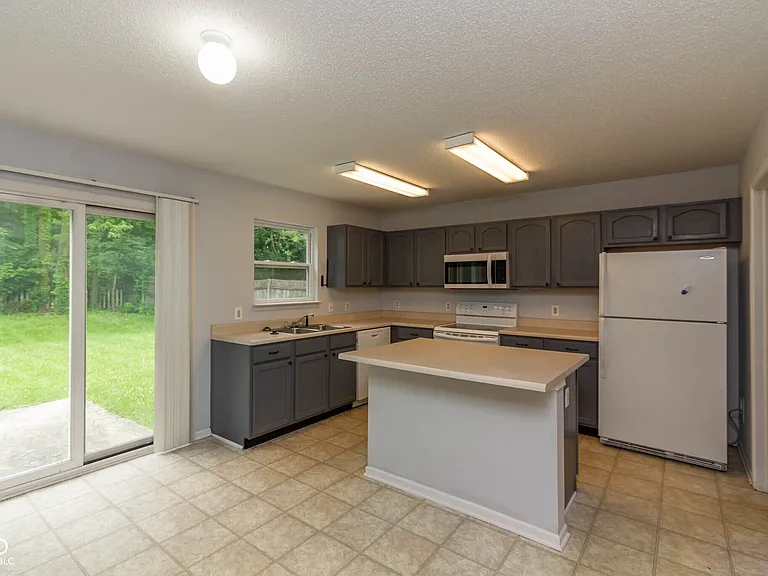 8602 Belle Union Dr — Photo 7