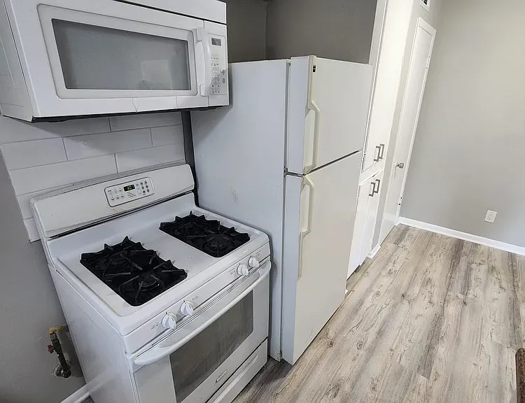 3414 Woodridge Dr #18 — Photo 4