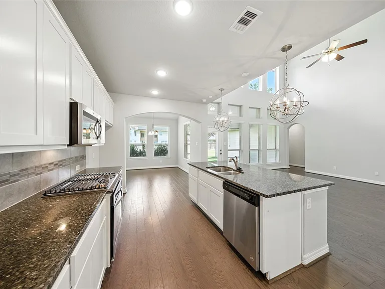2072 Brookmont Dr — Photo 16