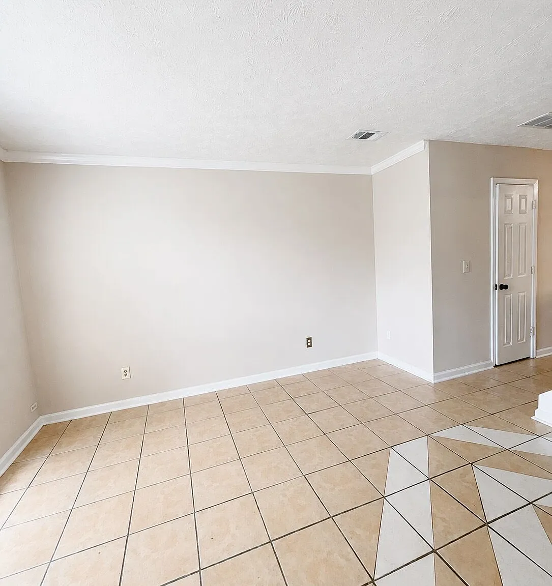 2 bed, 2.0 bath, 1036 sqft, $1,750 — Photo 3