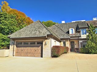 80 Hamlet Ct, Cleveland, OH 44108