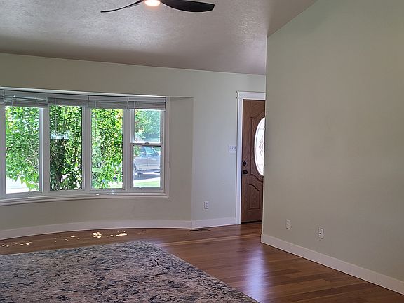 2nd image of 3765 Spring Creek Dr