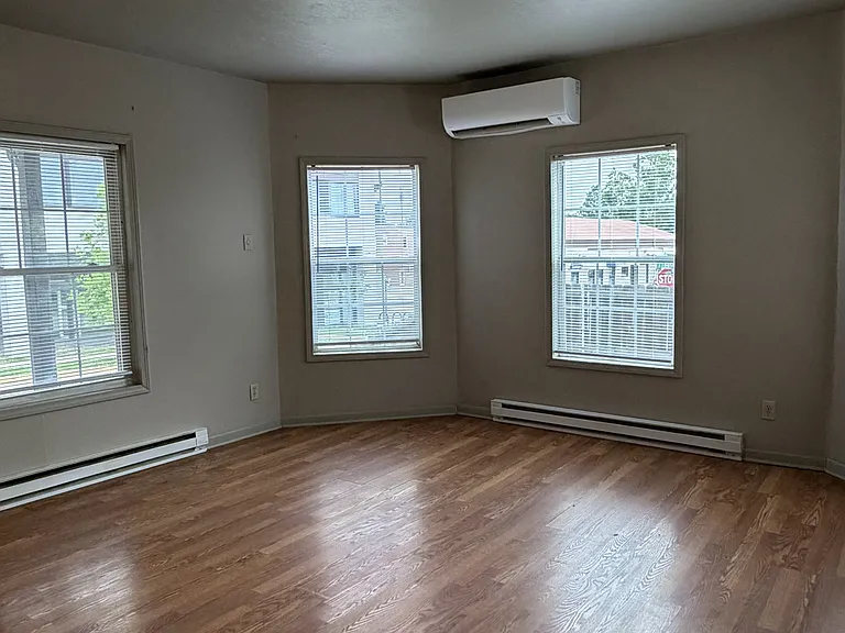 103 E Driscoll Dr #1 — Photo 6